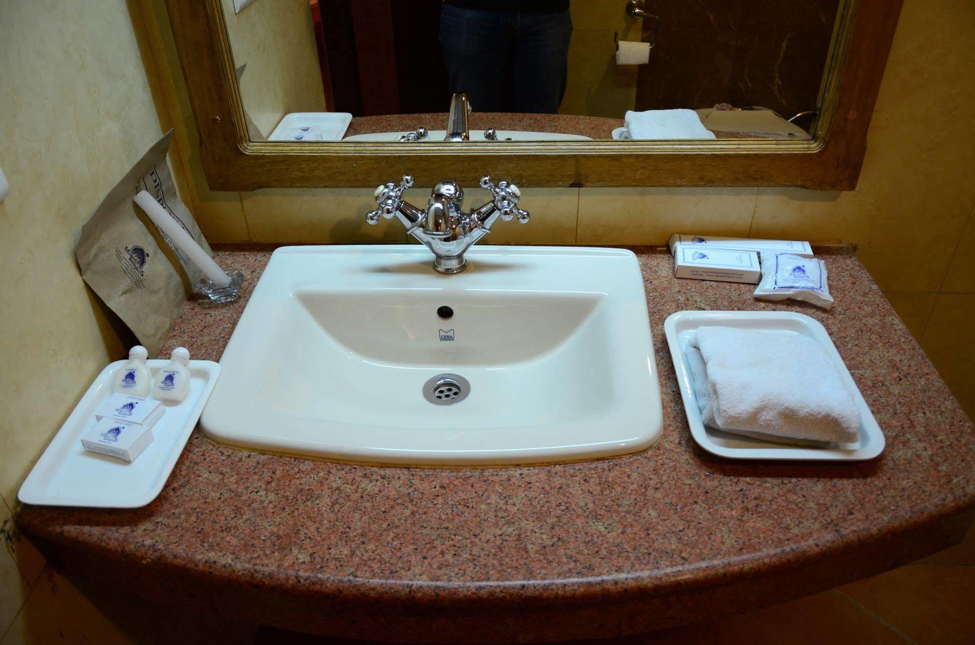 Hotel Manali Heights Екстериор снимка