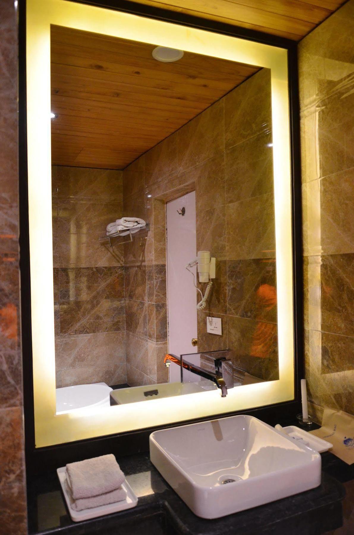 Hotel Manali Heights Екстериор снимка