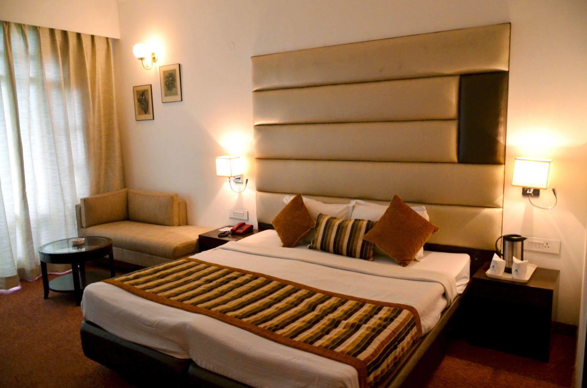 Hotel Manali Heights Екстериор снимка